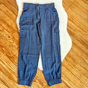 Lightweight Cargo Capris / Cropped Joggers